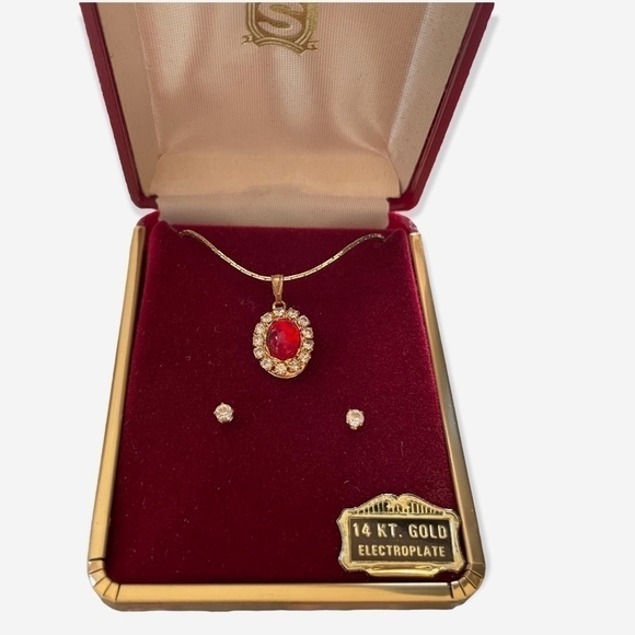 NIB Vintage 14K Gold Plated Red / White Crystal Necklace & Earrings Set Jewelry - Picture 5 of 7